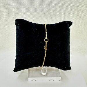 Gold Plated Key Charm Bracelet With Adjustable Chain Delicate Design 8-9 Inches